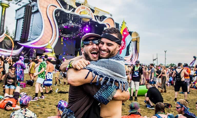 9 Tips For How To Meet New People At Music Festivals 21 IMG 0831 1 e1701679914583