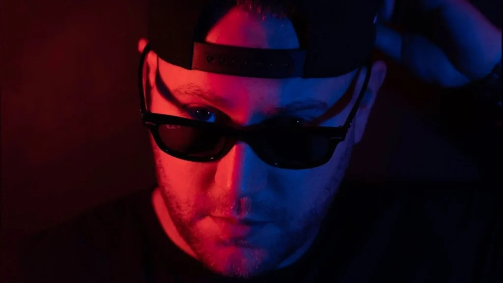 Cody Chase Returns to The Charts With Eclectic New Track: “Ellipsis”