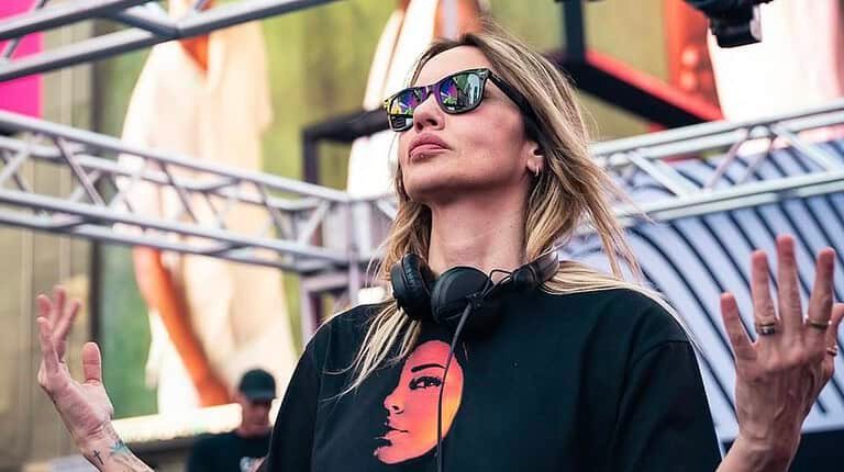 5 Facts You Never Heard of About Deborah De Luca