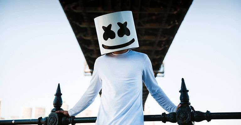 Marshmello Unmasked: What Does Marshmello Look Like? 4 Marshmello Unmasked: What Does Marshmello Look Like?