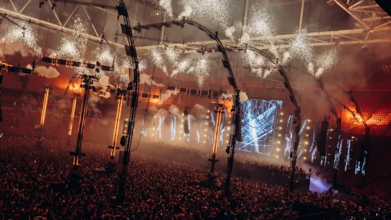 Amelie Lens Unveils Aura: a New Era in Techno Experiences 10 Amelie Lens Unveils Aura: a New Era in Techno Experiences