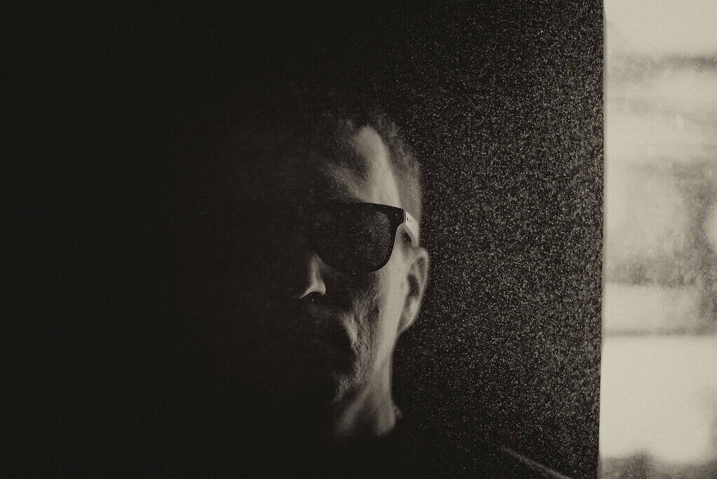 Botar Makes His Adesso Music Debut With Hypnotic New Single: “Walking Shadows”