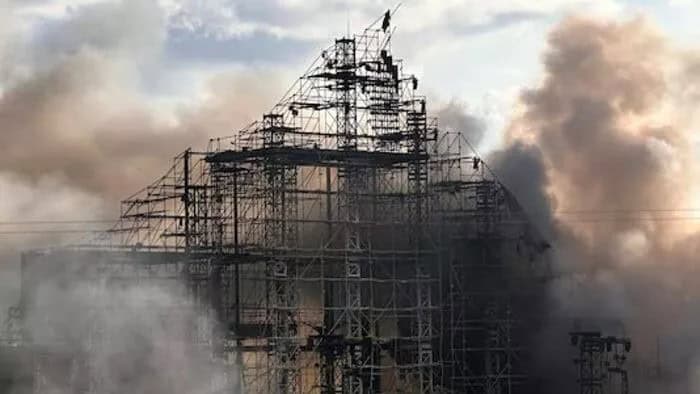 Tomorrowland Main Stage Destroyed in Fire Days Before Festival Opens 2 Tomorrowland Main Stage Destroyed in Fire Days Before Festival Opens - Content Image