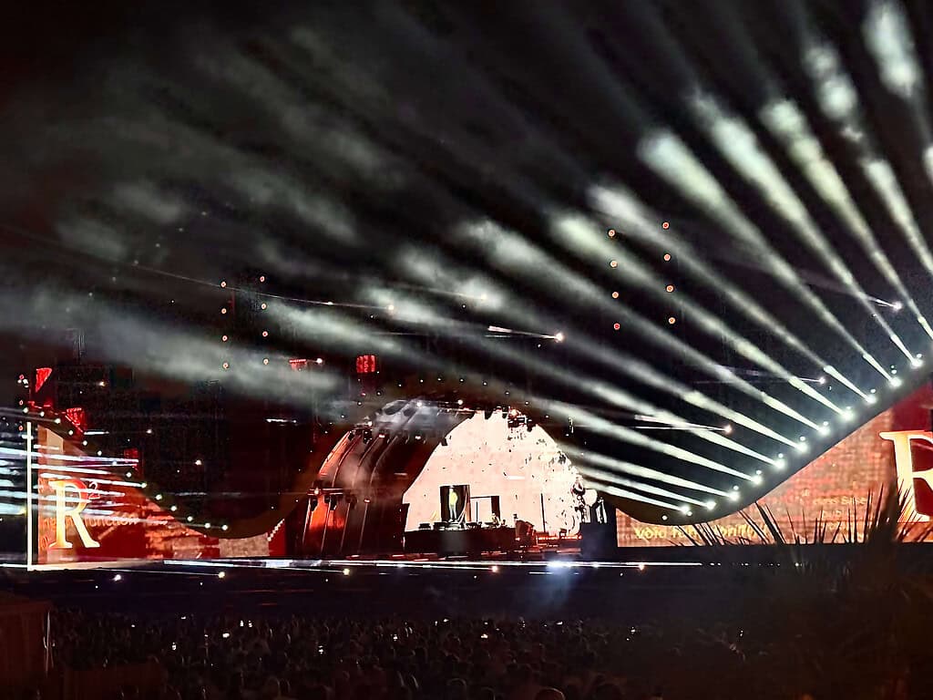 R² Festival 2025: Where Techno Meets Tomorrow 3 R² Festival 2025: Where Techno Meets Tomorrow