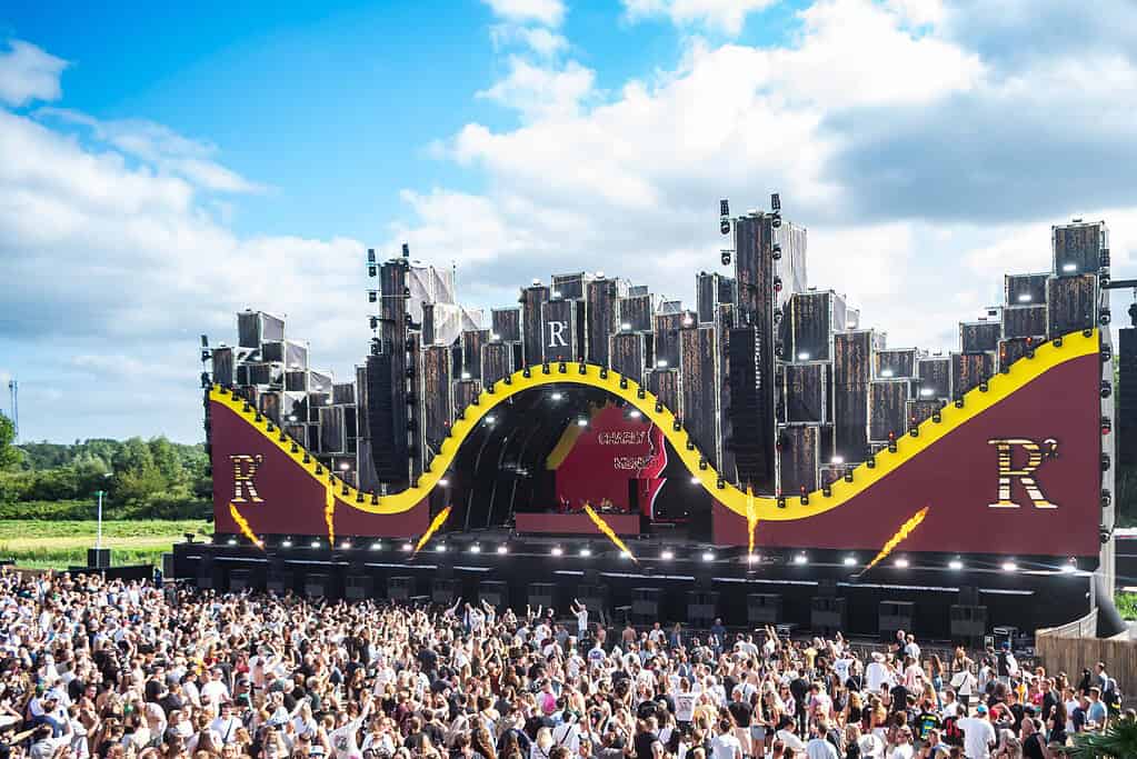 R² Festival 2025: Where Techno Meets Tomorrow 6 R² Festival 2025: Where Techno Meets Tomorrow