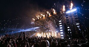 Night crowd and pyrotechnics at an open-air techno festival main stage, evoking NEOPOP ANTIPOP 2026 in Viana do Castelo Night crowd and pyrotechnics at an open-air techno festival main stage, evoking NEOPOP ANTIPOP 2026 in Viana do Castelo