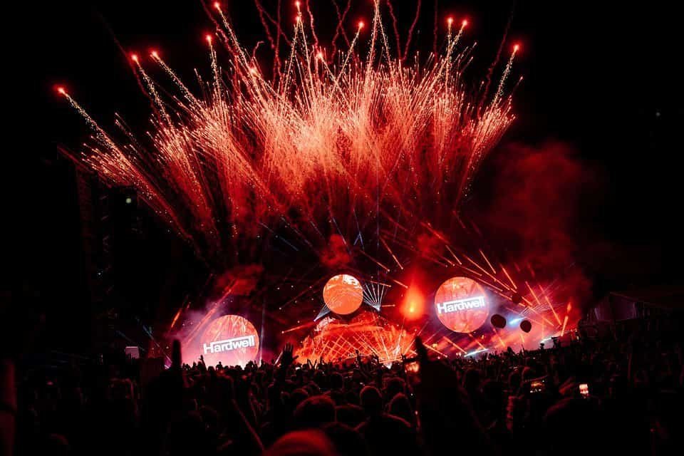 Fireworks over the Hardwell mainstage at Dance Valley 2026 in Spaarnwoude Fireworks over the Hardwell mainstage at Dance Valley 2026 in Spaarnwoude