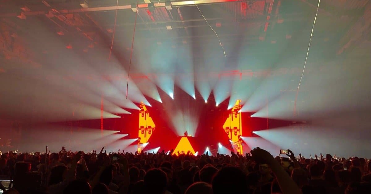 David Guetta performing live, a contender for number 1 DJ in DJ Mag Top 100 DJs 2026 David Guetta performing live, a contender for number 1 DJ in DJ Mag Top 100 DJs 2026