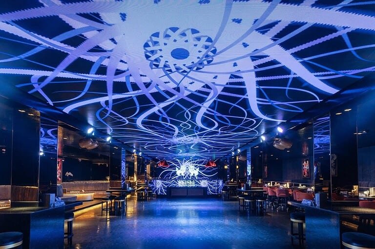 ShiShi, Bali