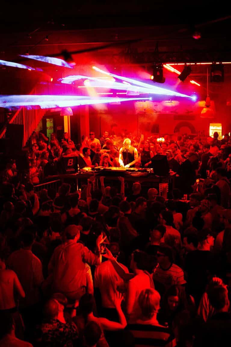 6a3a586a6557c2a7d40cd3f0 Ece20Nur20Kilic20Kaleido2620Saturday 110