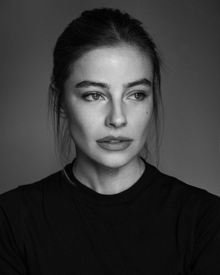 Highest-Paid Female Techno DJs 2026: Amelie Lens, Charlotte de Witte and 12 More 13 Black and white portrait of Anfisa Letyago in a black T-shirt