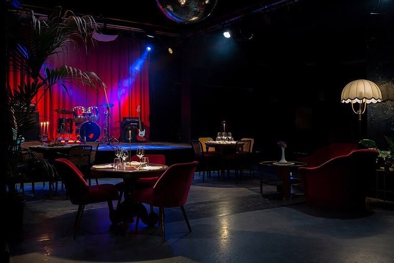 Apollo Club, Milan