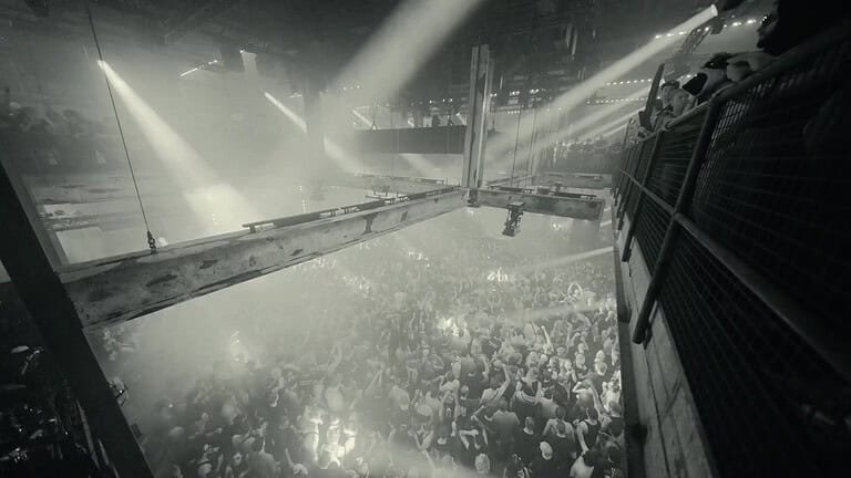 awakenings ade sugarfactory halfweg crowd light beams