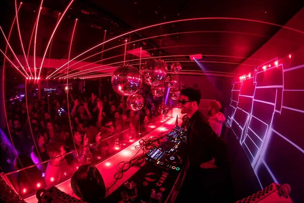 EOS Lounge, Santa Barbara, United States