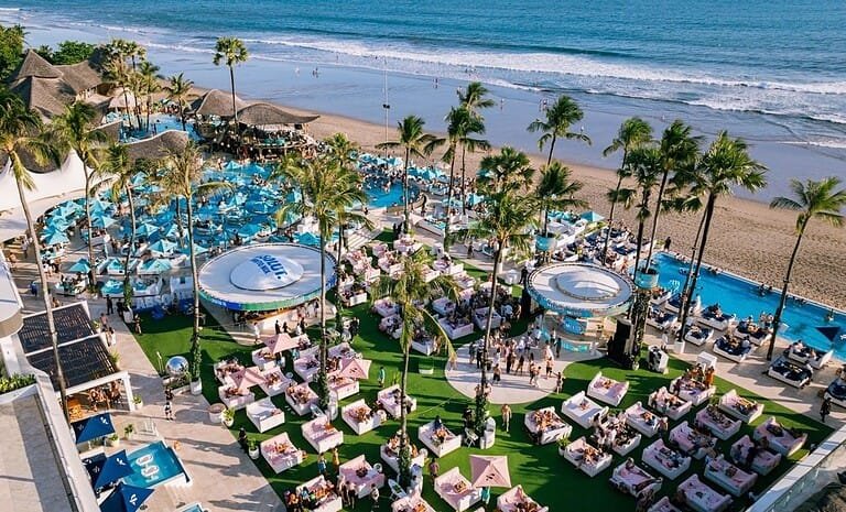 FINNS Beach Club, Bali