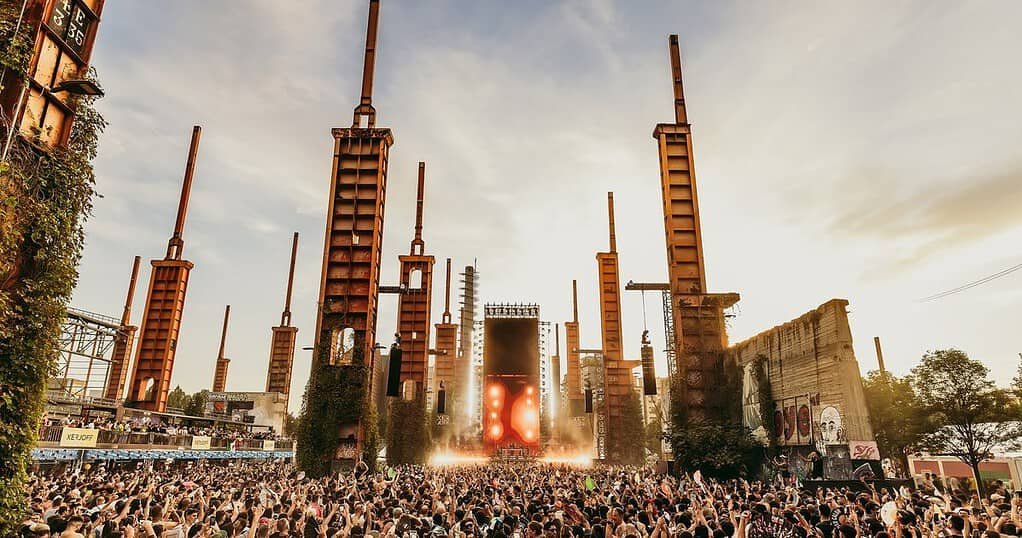 Kappa FuturFestival 2027 at Parco Dora, Turin: crowd under the steel towers