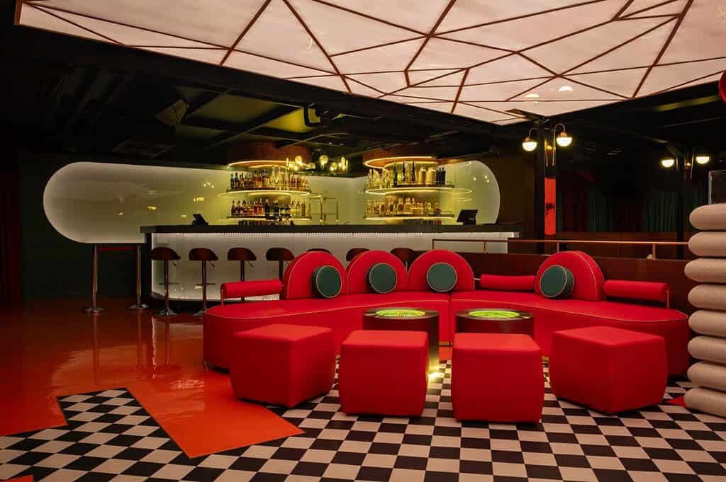 Le Cirque, Jakarta, Indonesia