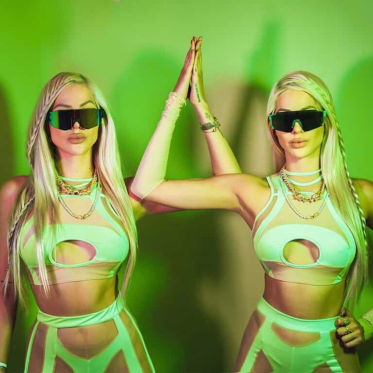 Le Twins Le Twins