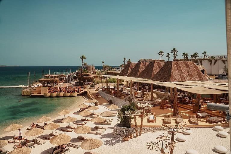 Sommer Klein, Cesme