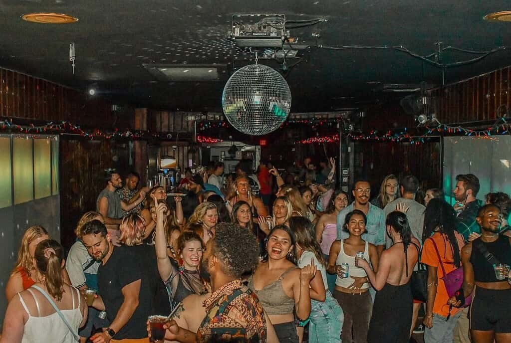The Dolphin, Philadelphia, United States