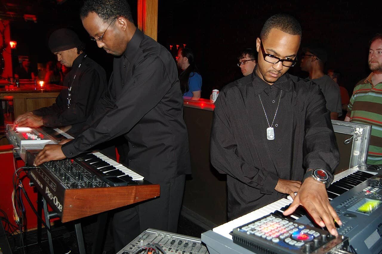 Techno Curiosities: 10 Questions Fans Always Ask About Their Favourite DJs 8 Underground Resistance live set in Detroit, 2010