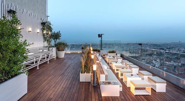 Upperist, Istanbul